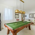 Bubi Villa