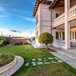 Bubi Villa